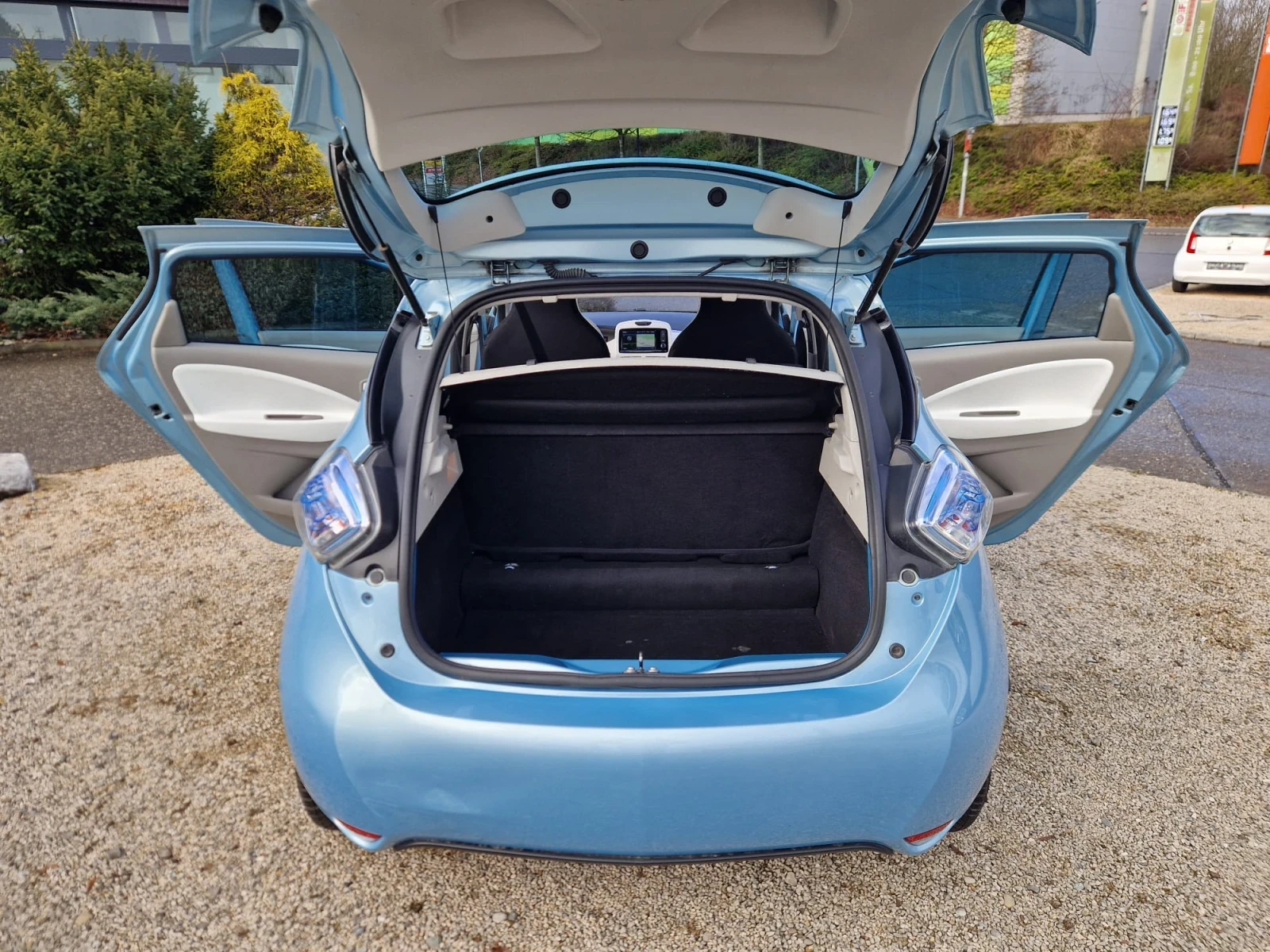Renault Zoe Life, снимка 12 - Автомобили и джипове - 55666593