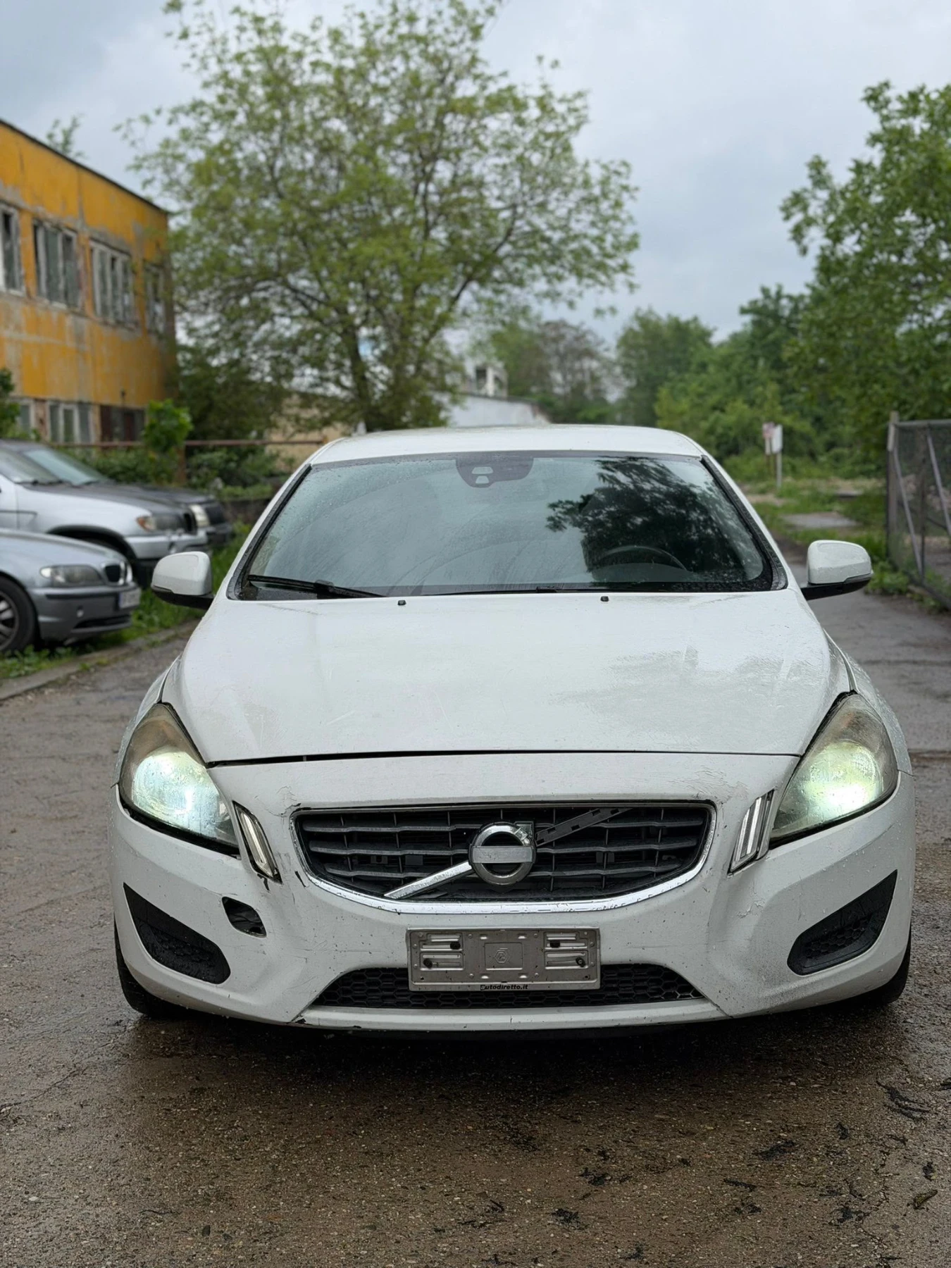 Volvo V60, снимка 2 - Автомобили и джипове - 55769250