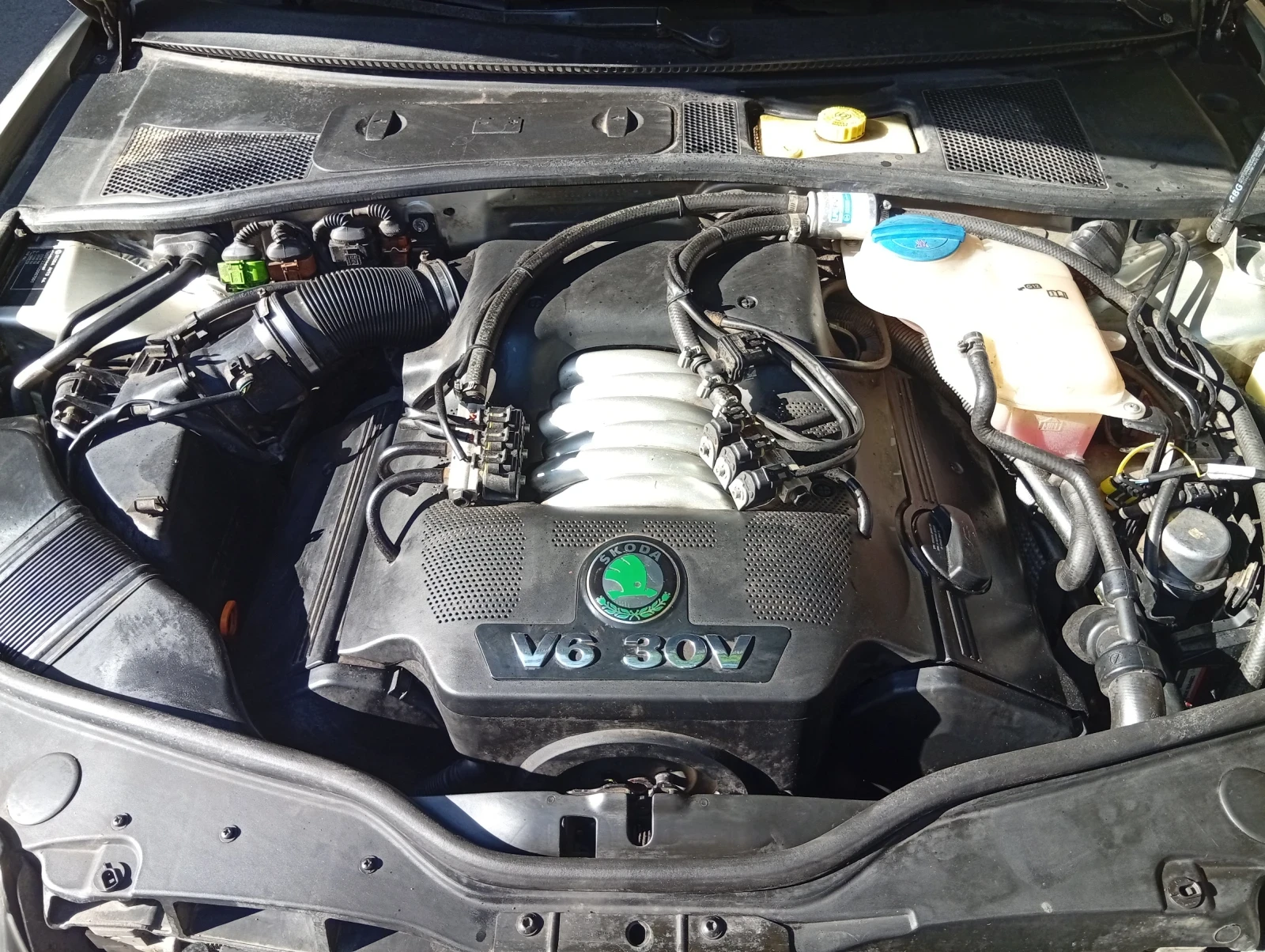 Skoda Superb, снимка 9 - Автомобили и джипове - 55890153