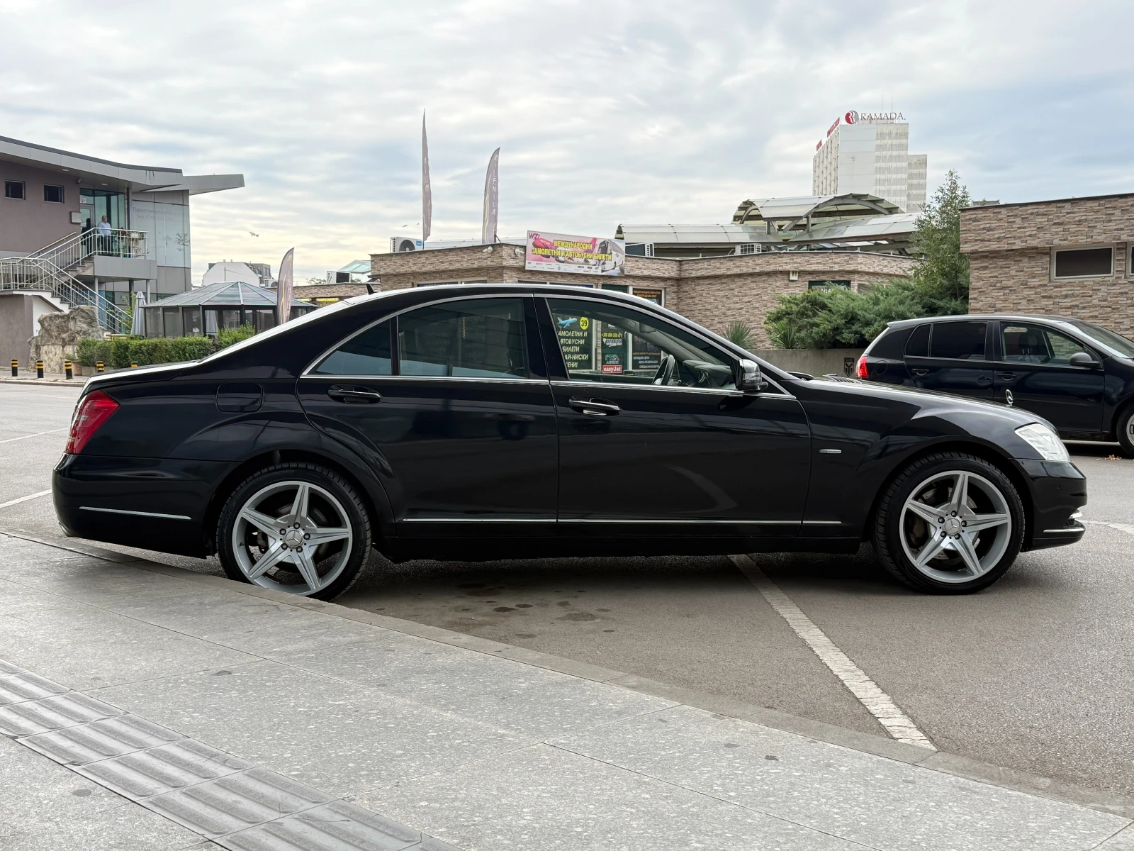 Mercedes-Benz S 350 CDI 4 Matic 258к.с. Bluetec/Всички Екстри/Facelift, снимка 6 - Автомобили и джипове - 56083420