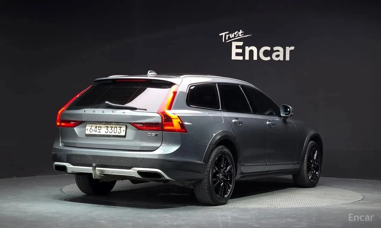 Volvo V90 D5 PRO AWD/ФИНАНСИРАНЕ, снимка 2 - Автомобили и джипове - 56145318