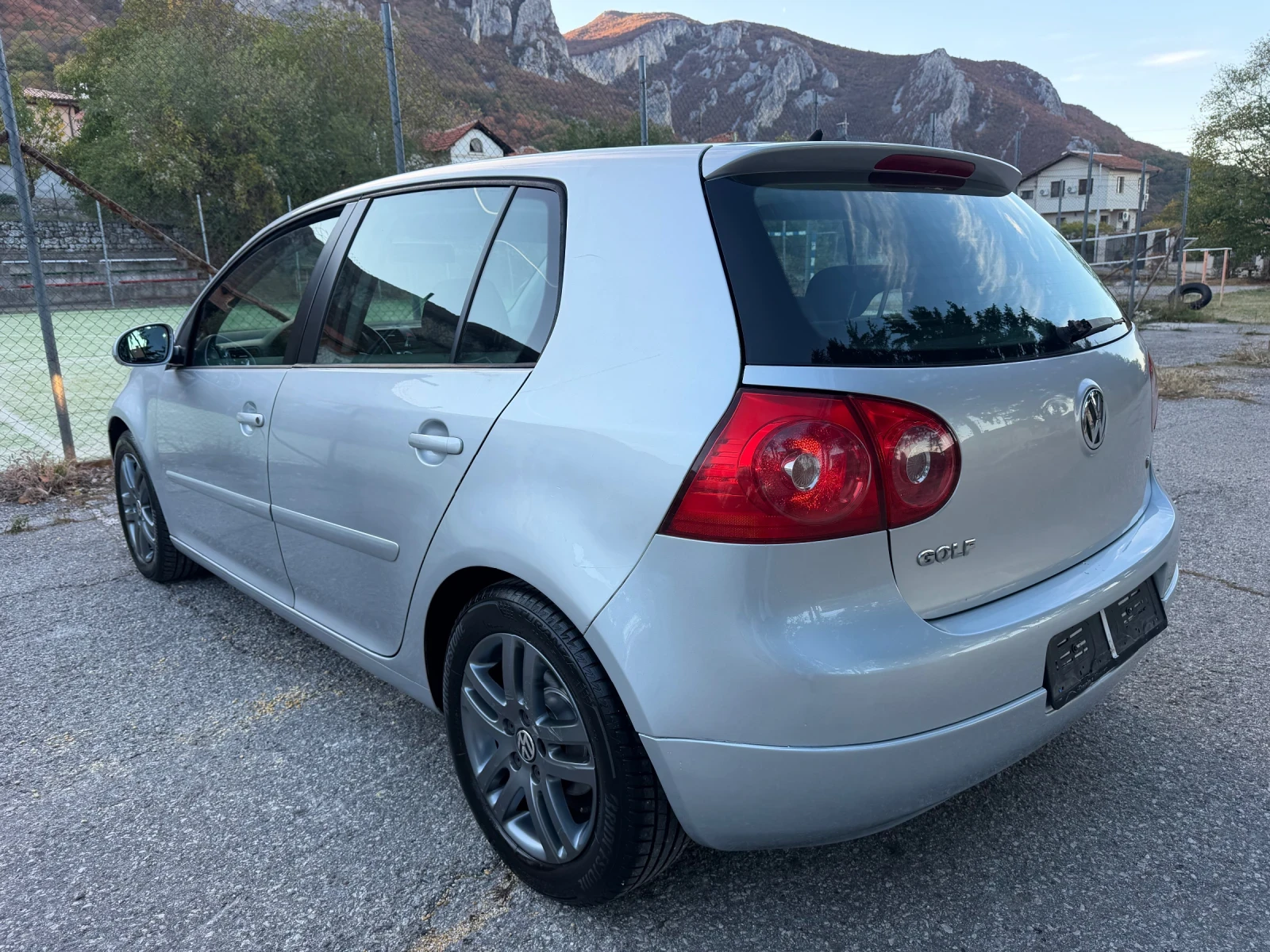 VW Golf 1.6* ГАЗ* ИТАЛИЯ, снимка 2 - Автомобили и джипове - 56648532