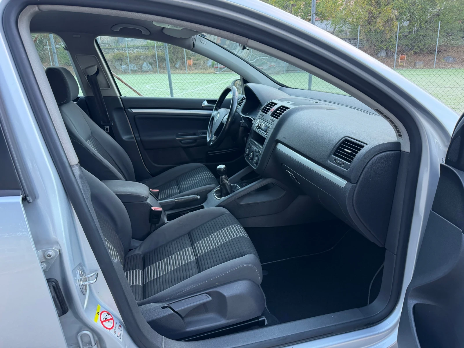 VW Golf 1.6* ГАЗ* ИТАЛИЯ, снимка 11 - Автомобили и джипове - 56648532