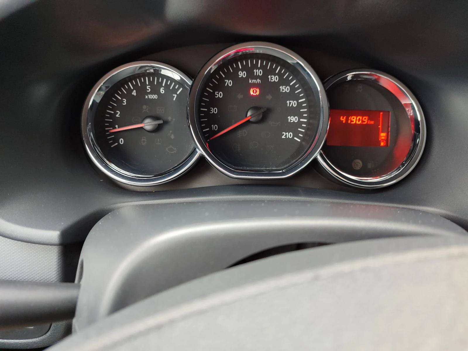 Dacia Sandero II 1.2, снимка 14 - Автомобили и джипове - 56653548