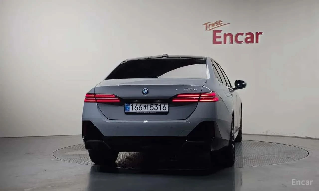 BMW 530E, снимка 4 - Автомобили и джипове - 56689965