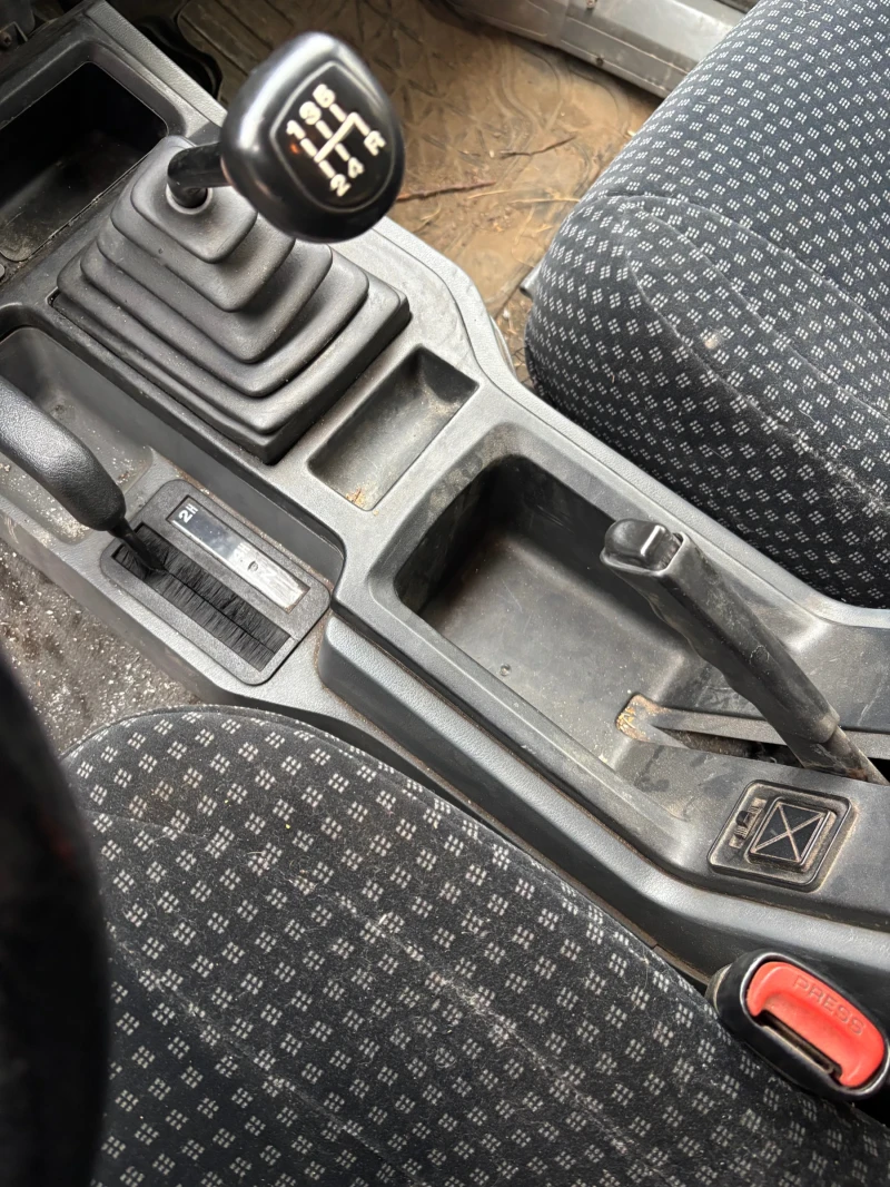 Jeep Cherokee, снимка 11 - Автомобили и джипове - 52042758