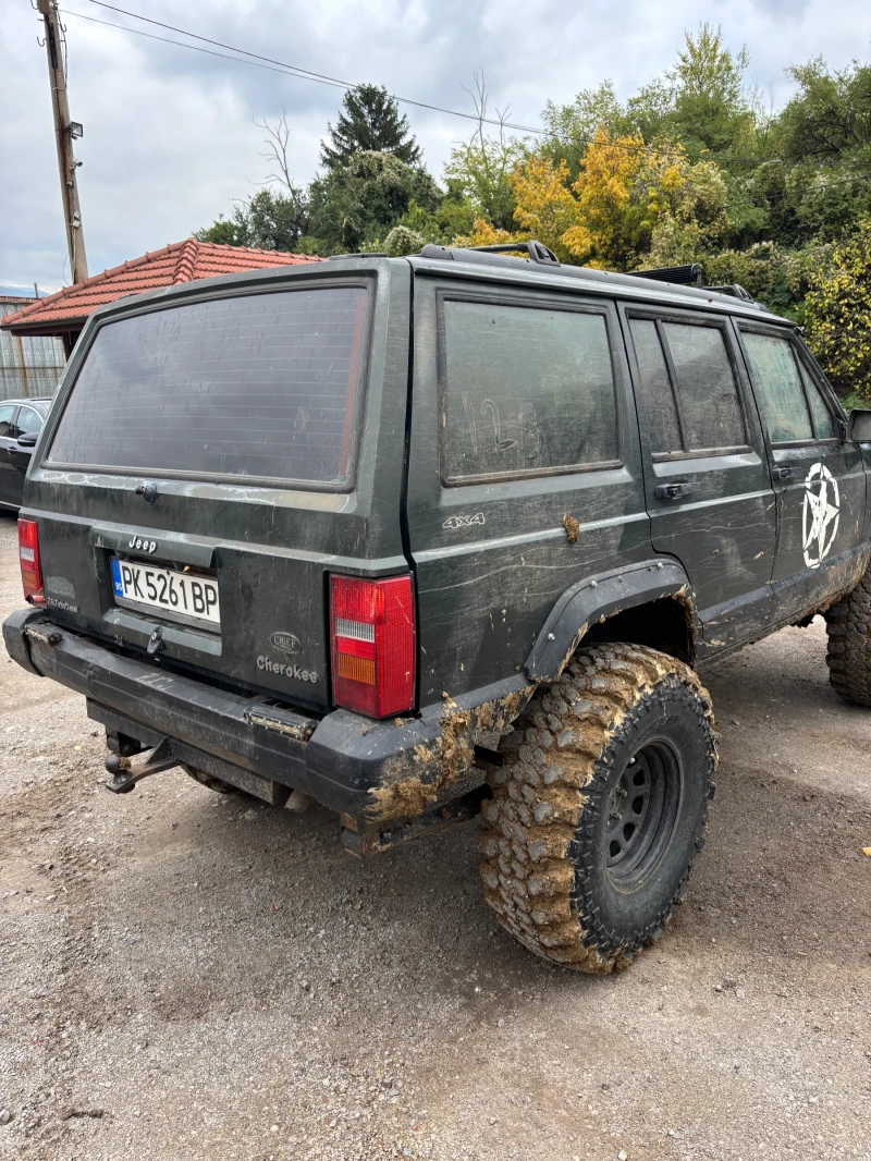 Jeep Cherokee, снимка 6 - Автомобили и джипове - 52042758