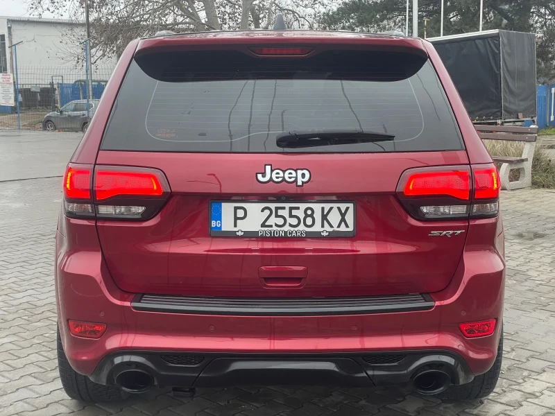 Jeep Grand cherokee SRT! 6.4 ОБСЛУЖЕН ОТ-ДО, 2 КОМПЛЕКТА НОВИ ГУМИ, снимка 5 - Автомобили и джипове - 52893161