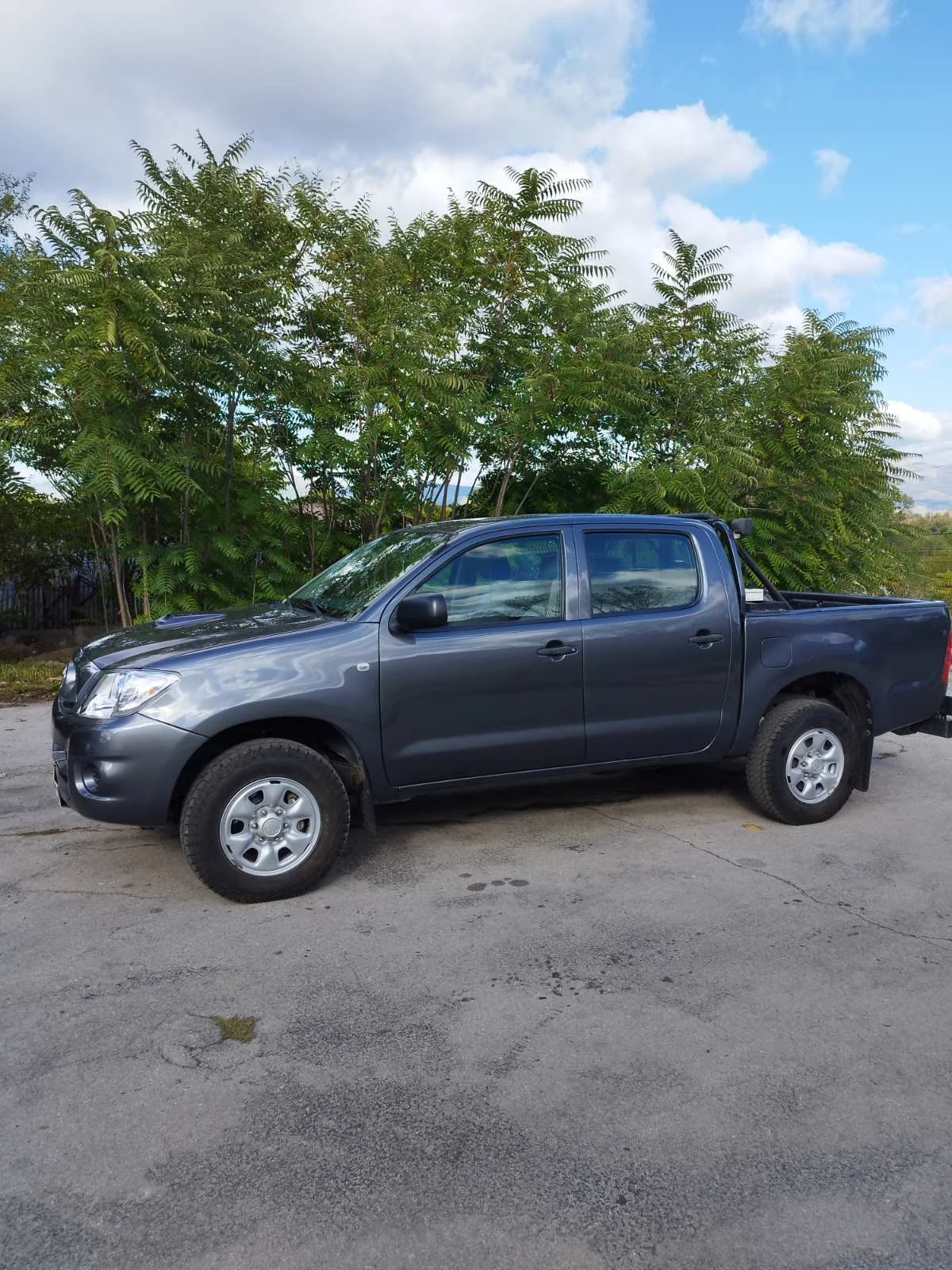 Toyota Hilux 2.5 - изображение 5