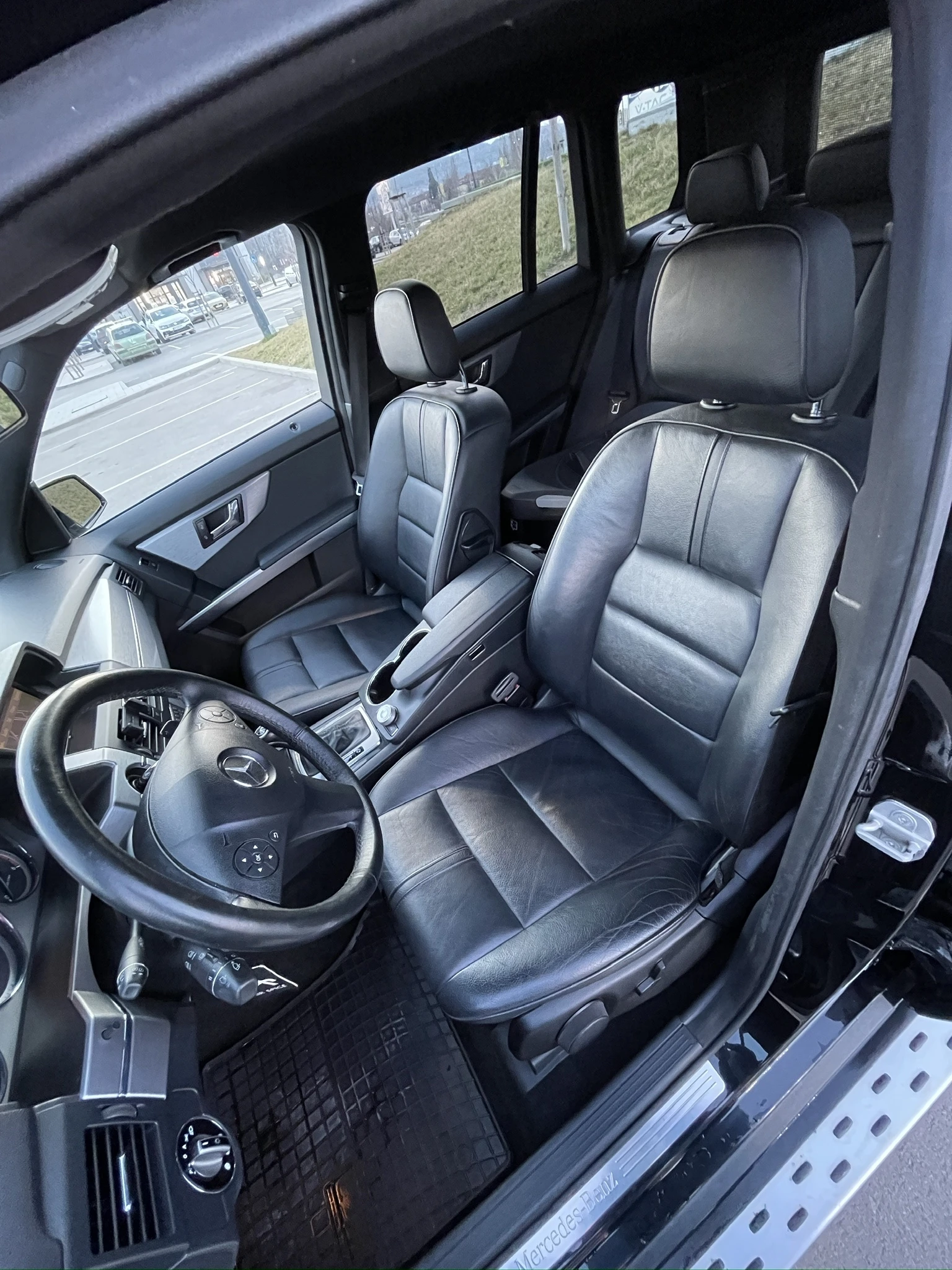 Mercedes-Benz GLK 320 cdi 4MATIC Sort pacet Harman/kardon, снимка 14 - Автомобили и джипове - 53778209