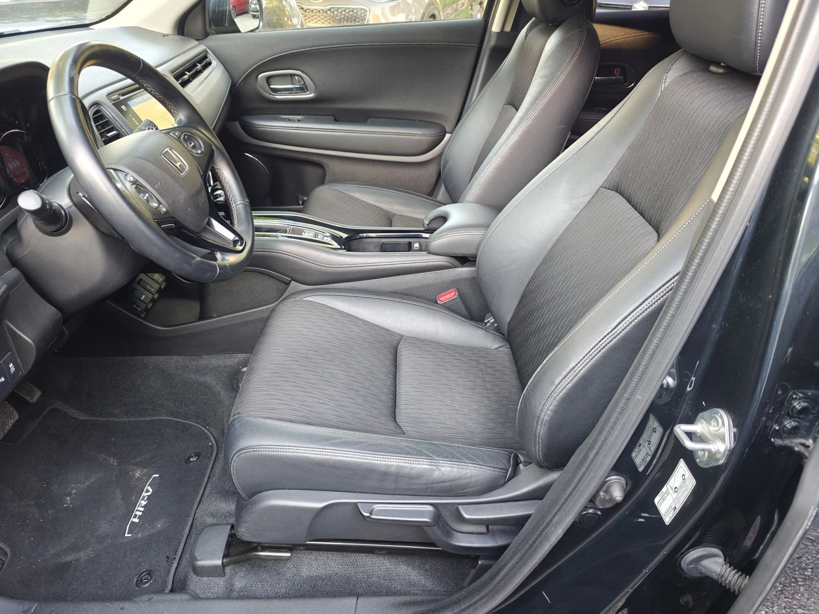Honda Hr-v 1.5 130hp FACE, снимка 8 - Автомобили и джипове - 54670967