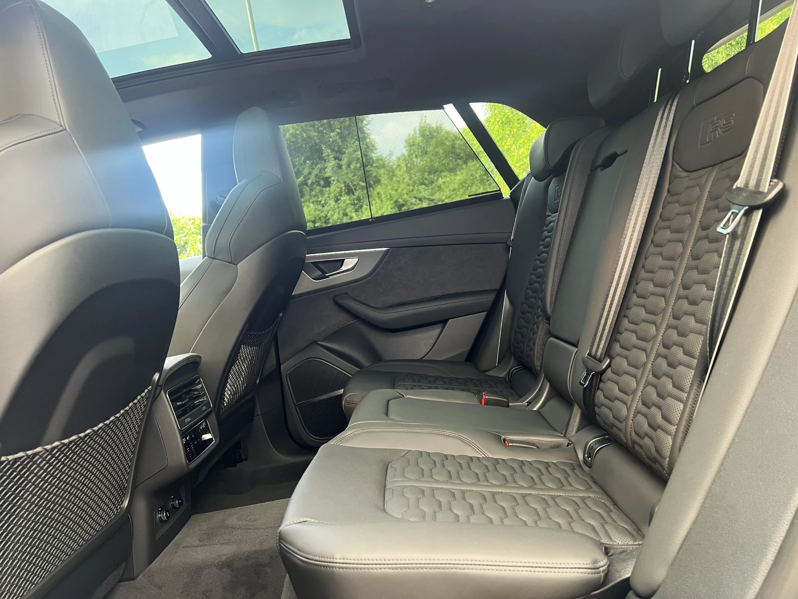Audi RSQ8 PERFORMANCE / CERAMIC / B&O / HUD / PANO/ FACELIFT, снимка 14 - Автомобили и джипове - 55277955
