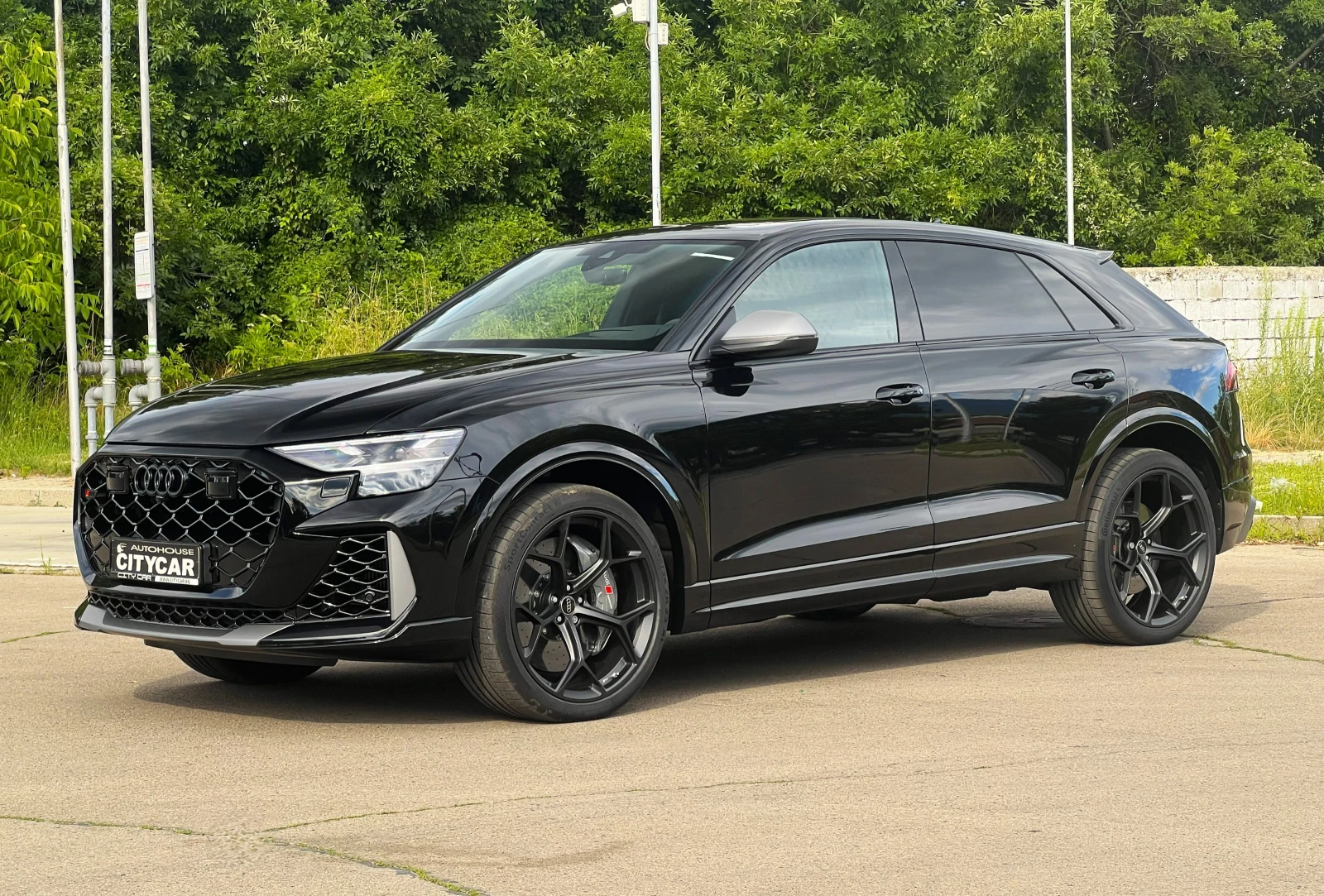 Audi RSQ8 PERFORMANCE / CERAMIC / B&O / HUD / PANO/ FACELIFT, снимка 3 - Автомобили и джипове - 55277955