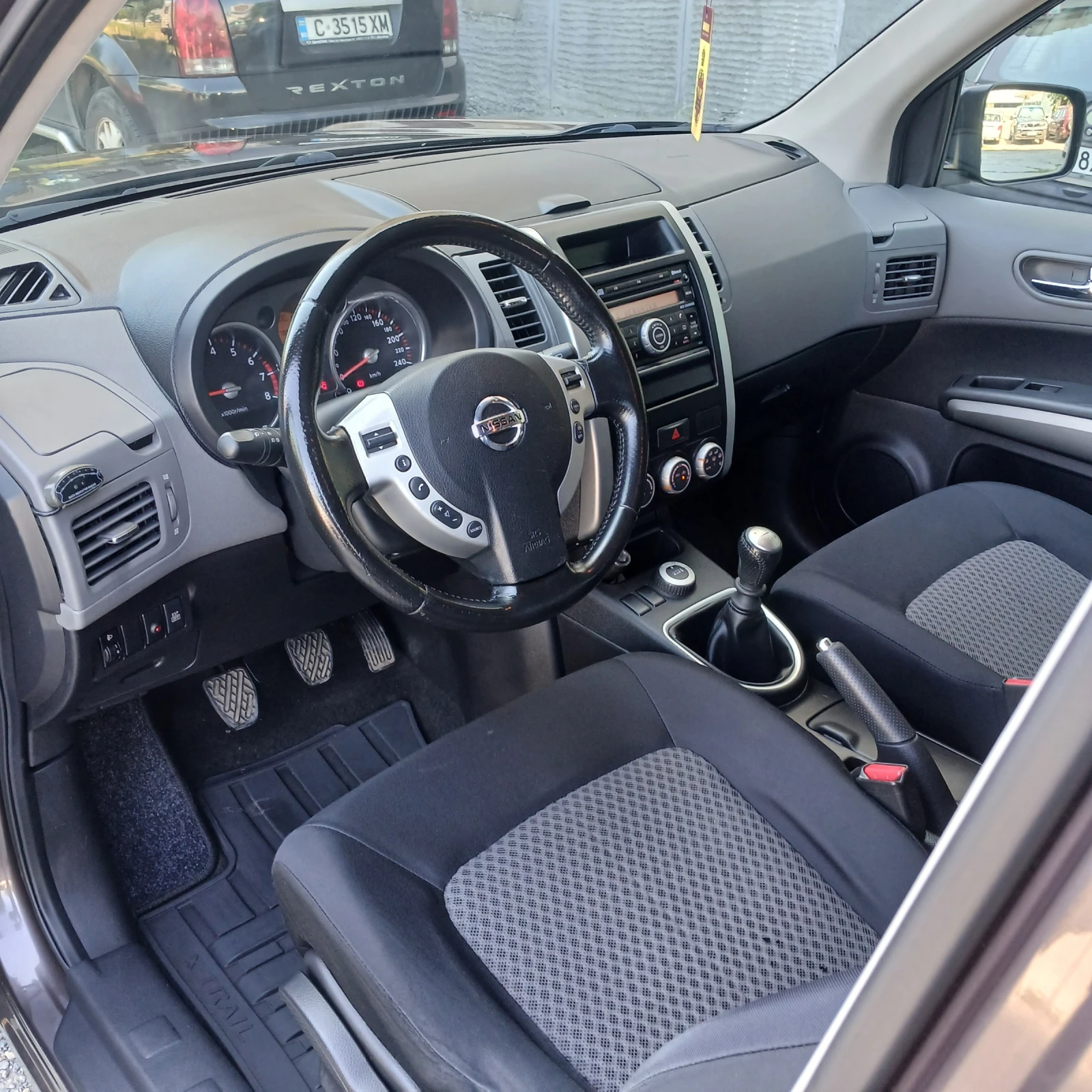Nissan X-trail 6 СКОРОСТИ 4х4 , снимка 11 - Автомобили и джипове - 55498958