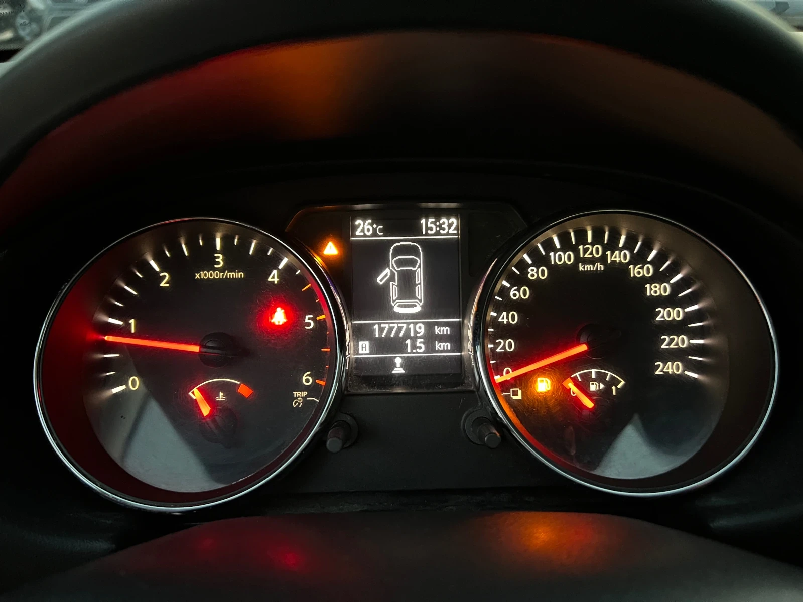 Nissan Qashqai 1.5DCI-110�.�./ ���������/ ���������� | Mobile.bg � ����������� 17