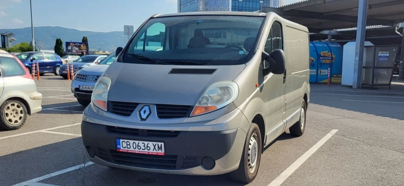 Renault Trafic, снимка 1 - Бусове и автобуси - 49361700