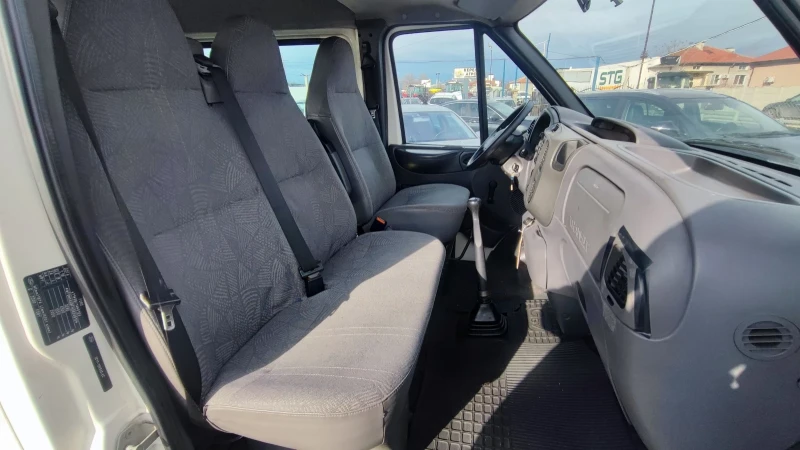 Ford Transit 90т330, снимка 8 - Бусове и автобуси - 53255630
