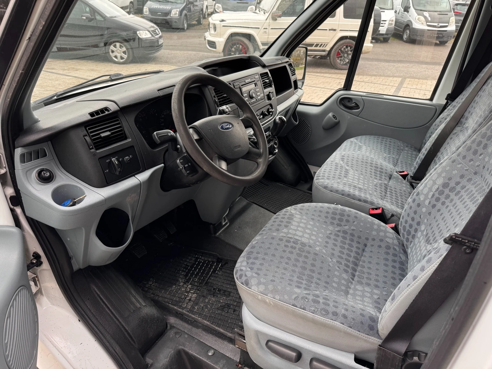 Ford Transit 2.2TDCI Климатик L1H1 - изображение 10