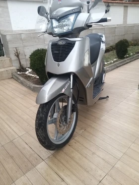  Kymco People