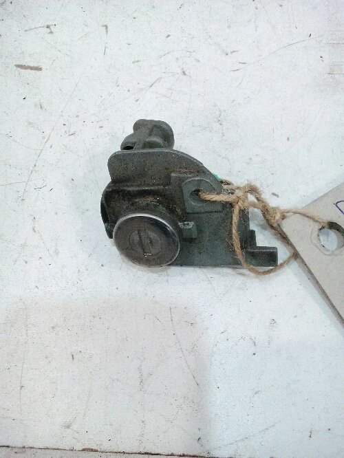 Патрон дръжка врата преден десен Мазда 3