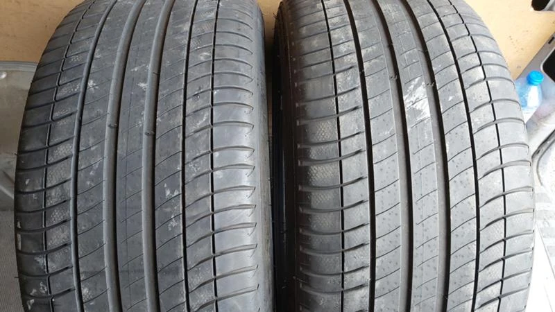 Гуми Летни 275/40R19, снимка 2 - Гуми и джанти - 28771050