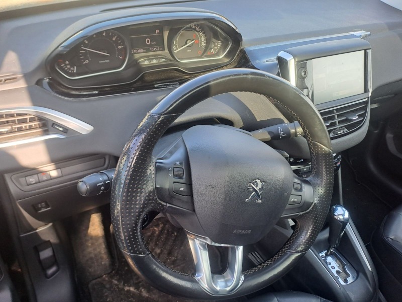 Peugeot 208 1.6 120 Евро 6, снимка 10 - Автомобили и джипове - 45205181