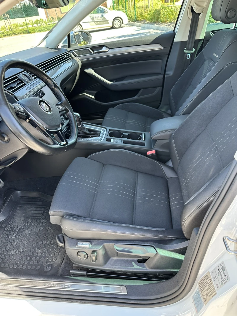 VW Alltrack Porsche leasing, Digital cockpit, снимка 12 - Автомобили и джипове - 47406665