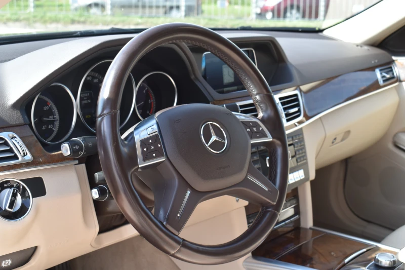 Mercedes-Benz E 350 4MATIC* FACELIFT* LINE-ASSIST* 360CAM, снимка 10 - Автомобили и джипове - 47462751