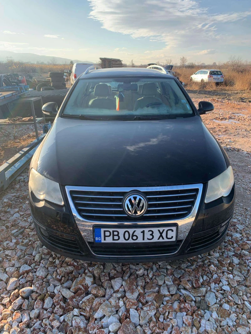 VW Passat, снимка 1 - Автомобили и джипове - 48375679