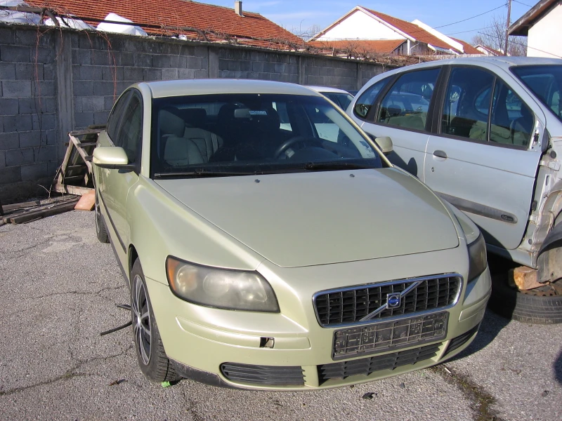 Volvo S40 2.0D  6ck., снимка 1 - Автомобили и джипове - 48574348