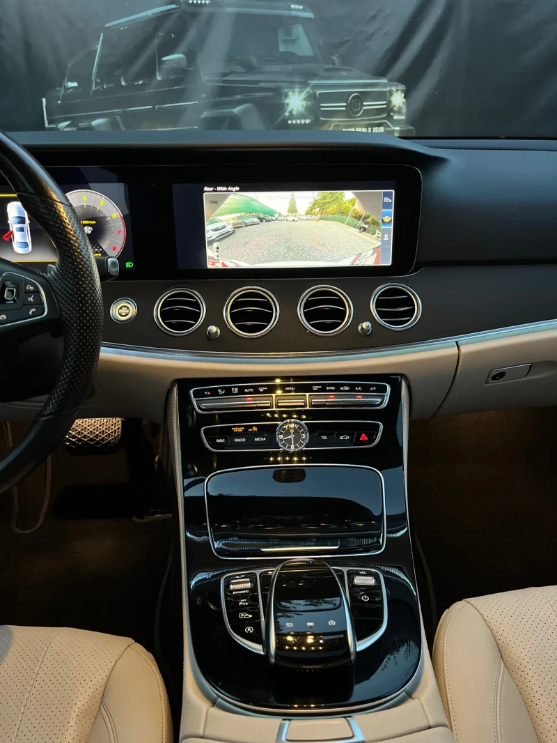 Mercedes-Benz E 300 4-MATIC* AMG* 9G* DIGITAL* СОБСТВЕН ЛИЗИНГ, снимка 11 - Автомобили и джипове - 51436033