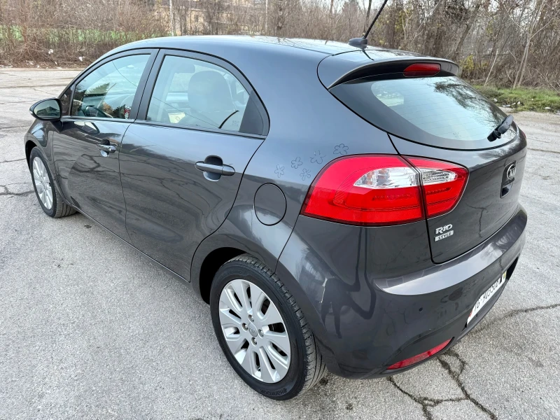 Kia Rio 1.4i AUTOMATIC , снимка 3 - Автомобили и джипове - 52841905