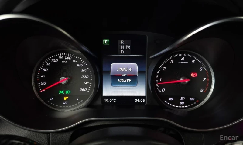 Mercedes-Benz C 200, снимка 8 - Автомобили и джипове - 52914171