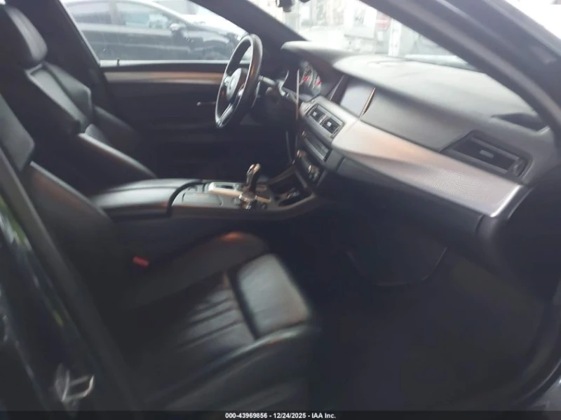 BMW M5 4.4L V-8 DI, DOHC, VVT, TURBO, 560HP Rear Wheel, снимка 12 - Автомобили и джипове - 53101898