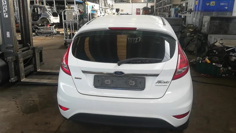 Ford Fiesta 1.4 TDCI, снимка 5 - Автомобили и джипове - 33035156