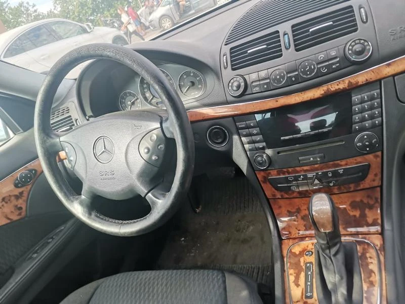 Mercedes-Benz E 270 Комби На Части, снимка 6 - Автомобили и джипове - 47850566