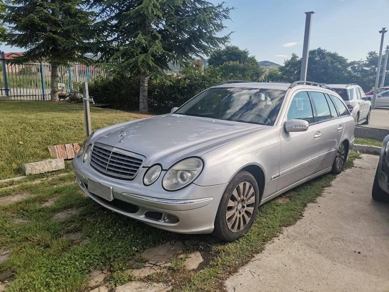 Mercedes-Benz E 270 Комби На Части - [1] 