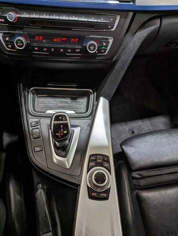 BMW 335 M* PERFORMANCE* XDRIVE* HARMON* KARDON* RECARO* , снимка 11 - Автомобили и джипове - 55988193