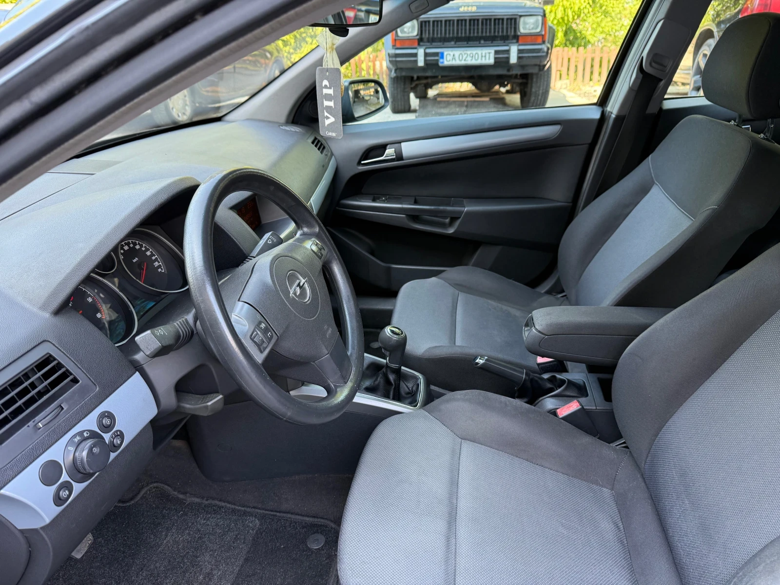 Opel Astra 1.7 Isuzu първи собственик в България от 8 години - изображение 8