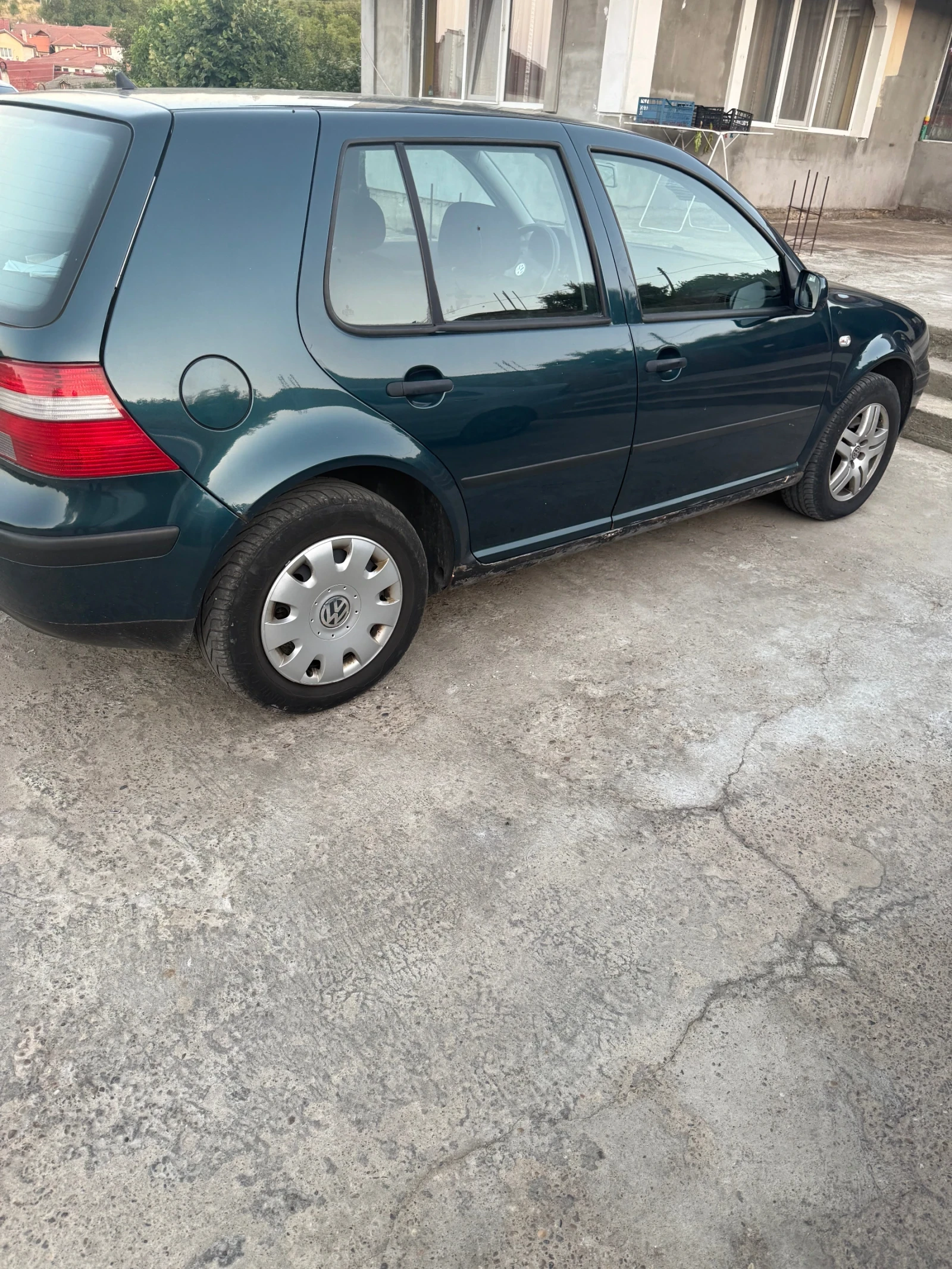 VW Golf 1.9 tdi DAVA ZA SUS NOMERATA - изображение 4