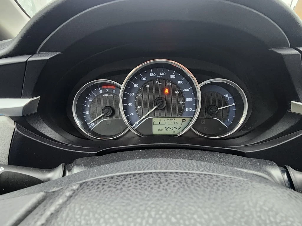 Toyota Corolla * 4dr Sdn * CARFAX * ЦЕНА ДО БГ - изображение 6