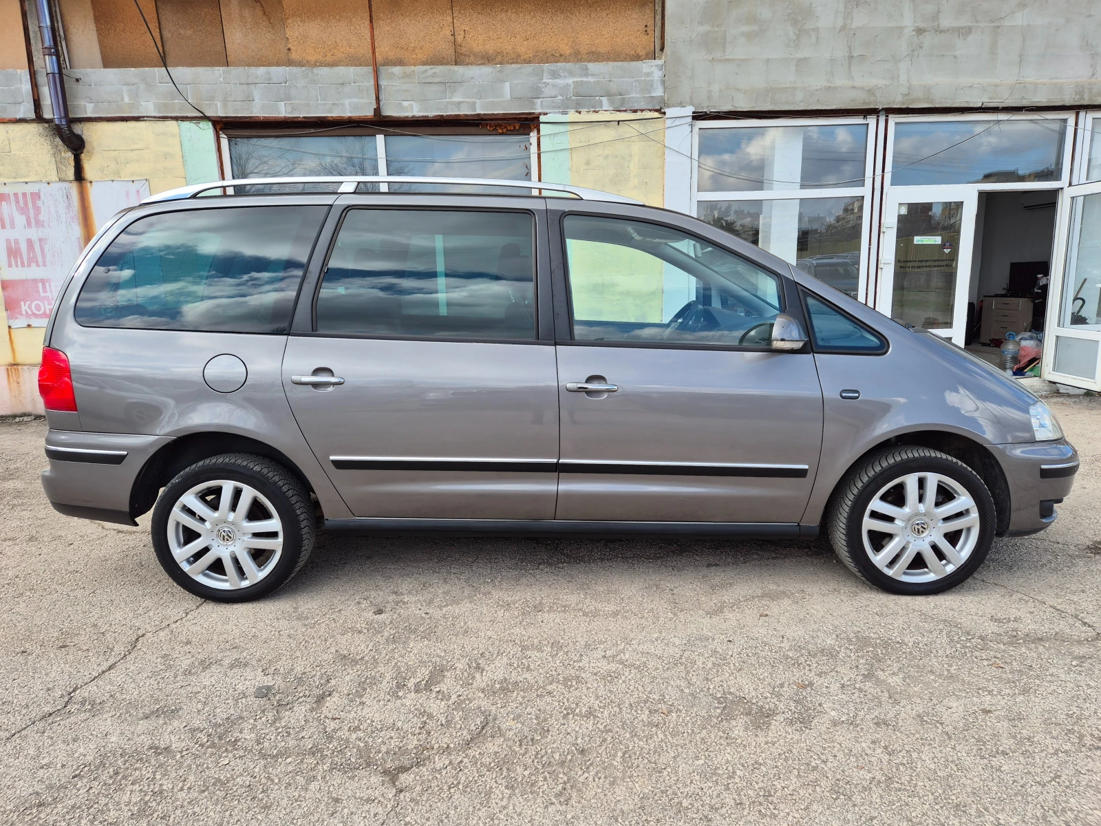 VW Sharan 2.0TDI ITALY - изображение 4