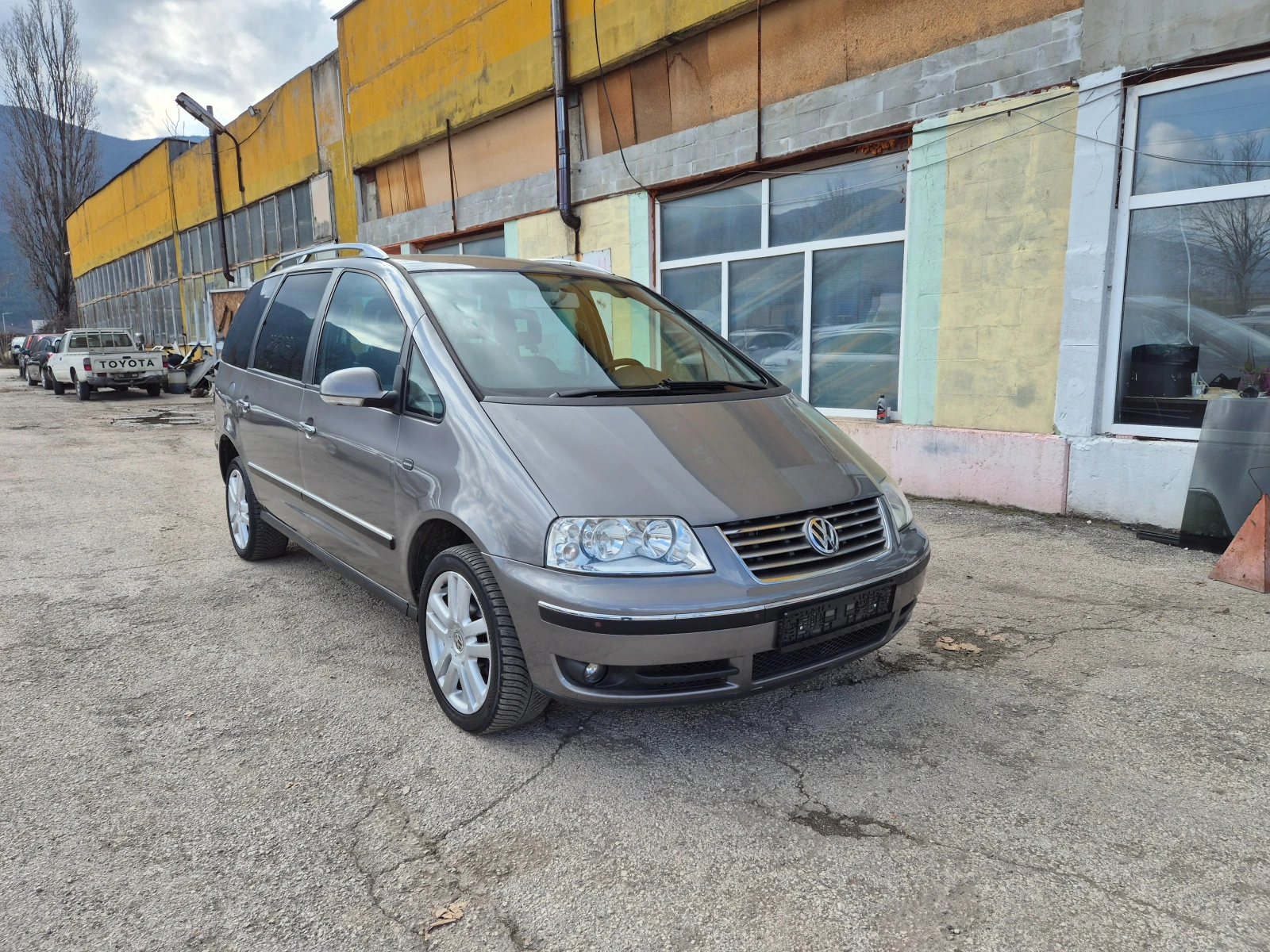 VW Sharan 2.0TDI ITALY - изображение 3