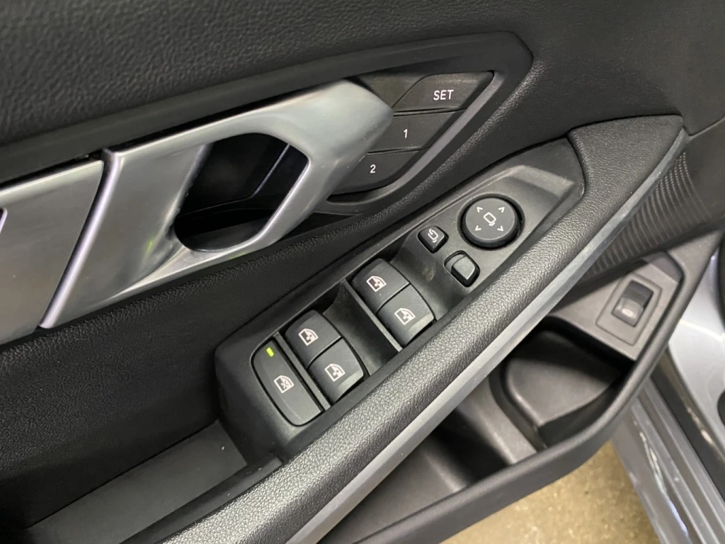 BMW 330 330i xDrive * M SPORT + PREMIUM PACKAGE!!, снимка 13 - Автомобили и джипове - 53824246