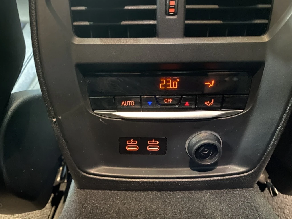 BMW 330 330i xDrive * M SPORT + PREMIUM PACKAGE!!, снимка 15 - Автомобили и джипове - 53824246