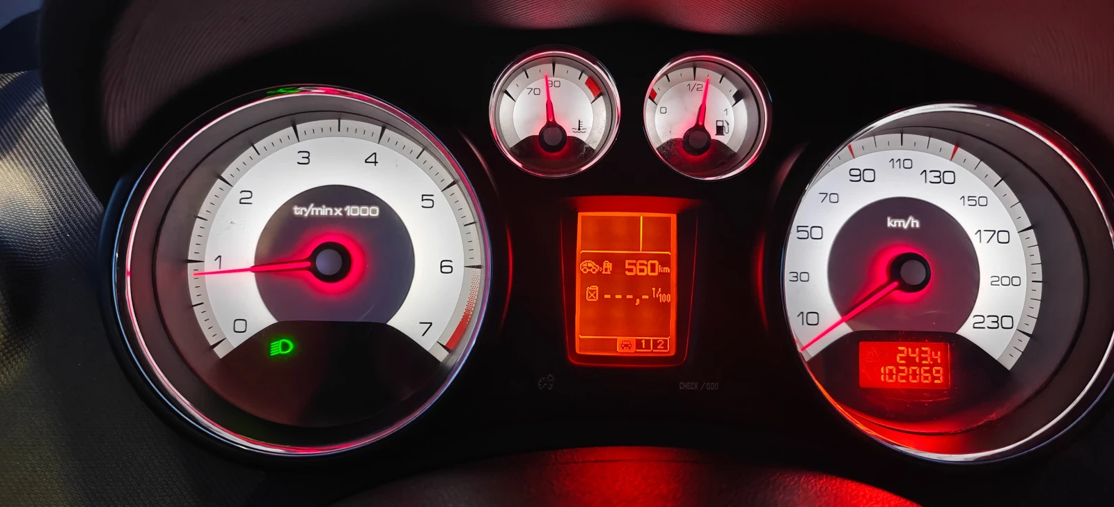 Peugeot 308, снимка 7 - Автомобили и джипове - 53854352