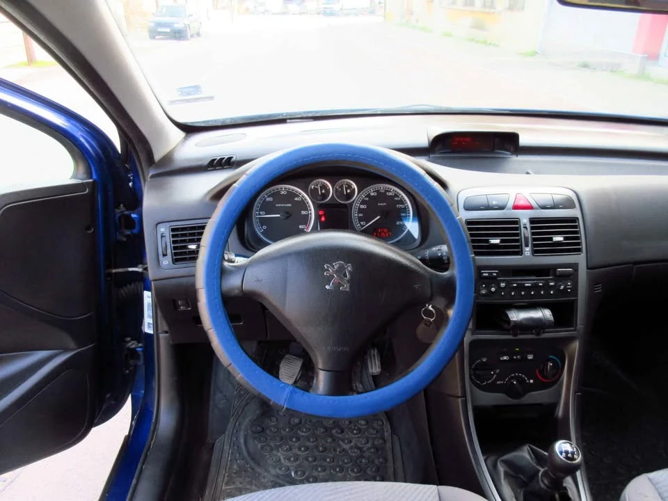Peugeot 307 2.0 HDI, снимка 9 - Автомобили и джипове - 53890367