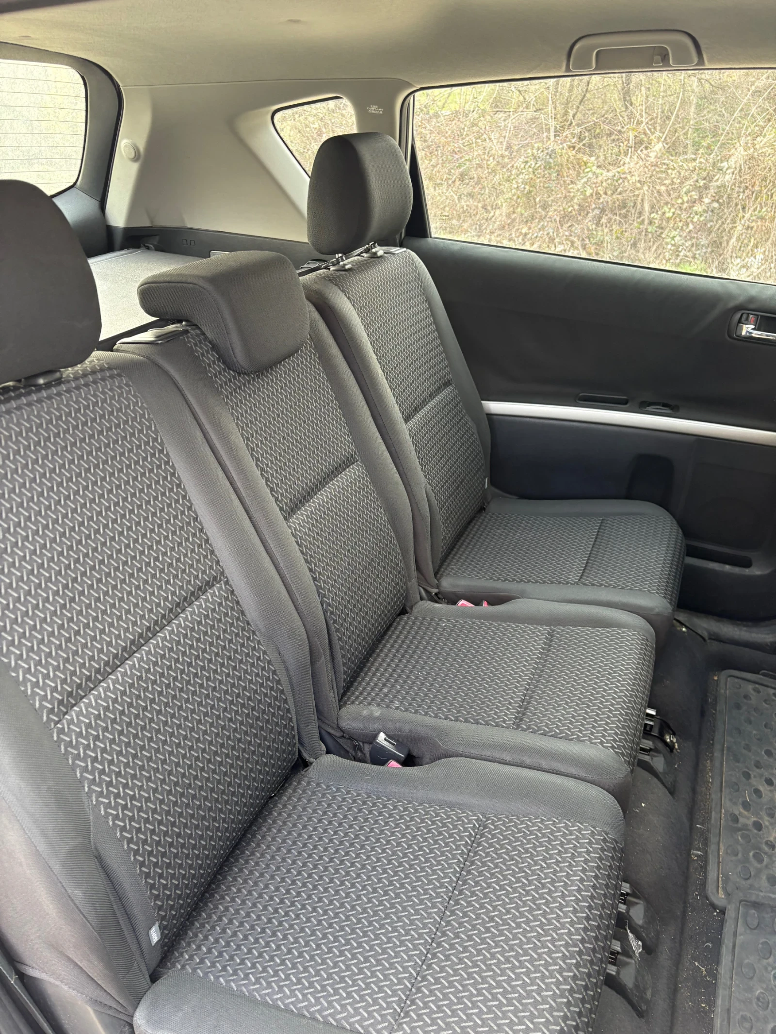 Toyota Corolla verso 1.6 facelift , снимка 11 - Автомобили и джипове - 53978429