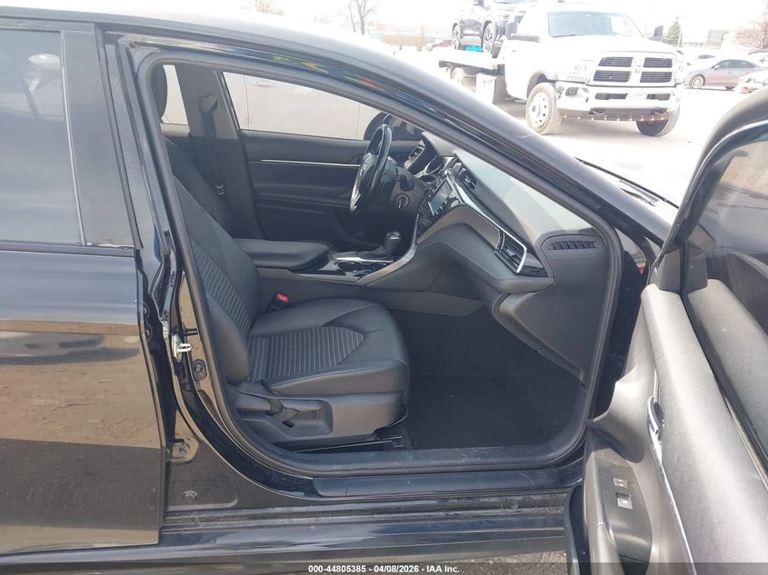 Toyota Camry 2.5l Se Nightshade Edition, снимка 5 - Автомобили и джипове - 54465195