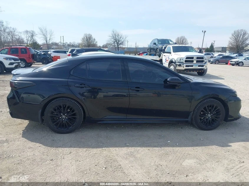 Toyota Camry 2.5l Se Nightshade Edition, снимка 13 - Автомобили и джипове - 54465195